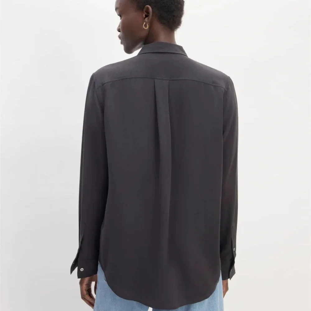 Everlane Black 100% Utility Clean Silk Long Sleeve Button Down Shirt Size 6 - Picture 2 of 9
